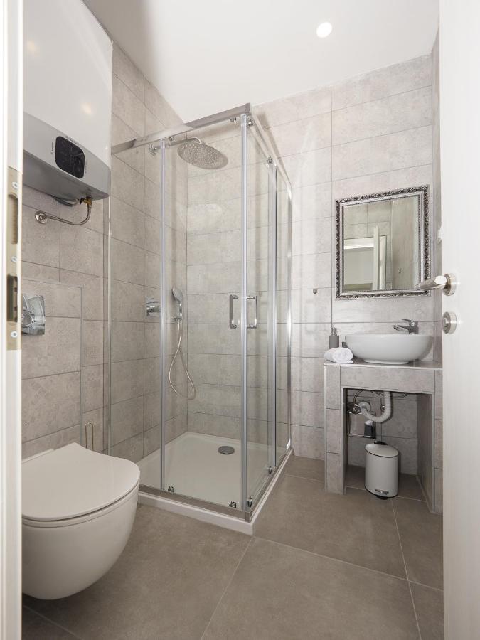 Arena Delight Studio Apartments Pula Exterior photo